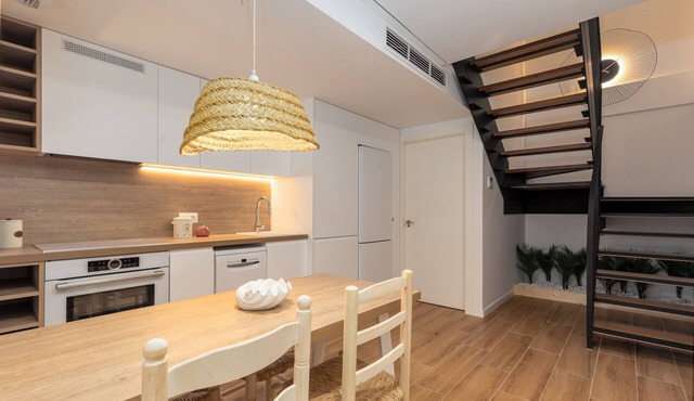 Opera Love Loft. Air conditioning + Wifi + 4 Pax