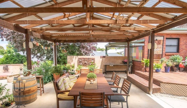 Ophir Abode - Beautiful 4 Bedroom Home