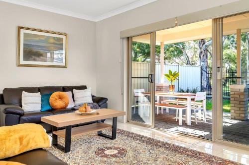 Opie Grove - Parkside Calm near West Beach & Trails