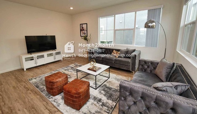 Opulence on Sunny Gate Ln #41616