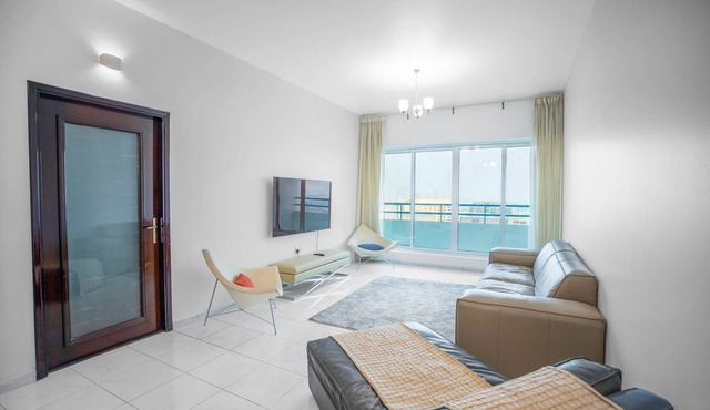 Opulent 2BR -1450 sqft fully furnished holiday home,closer to Dubai trade centre