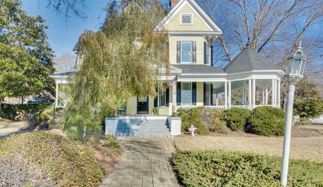Opulent Home in Spring Hope w/Pool & Hot Tub!