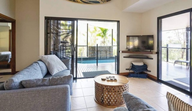 Opulent Oasis: Exclusive Getaway for 9