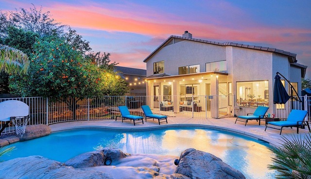 Orange Blossom Hideaway * Sparkling Heated Pool, Outdoor Seating