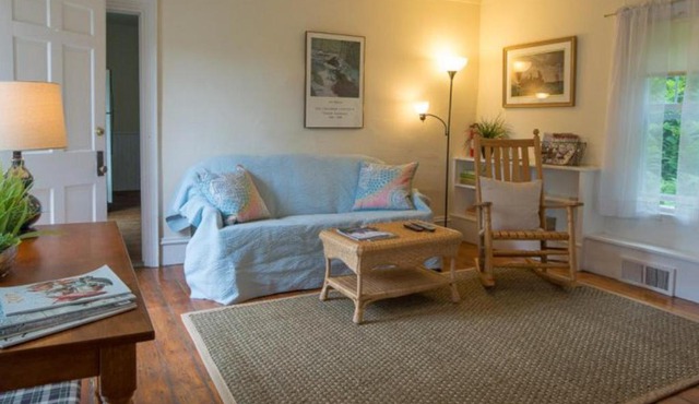 Orange House Apartment