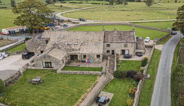 ORCABER COTTAGE, pet friendly, luxury holiday cottage in Austwick