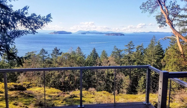 Orcas Island Sunset Cottage Retreat: Ocean Views