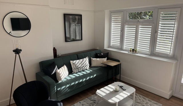 Orchard Apartment by Stays Accommodation