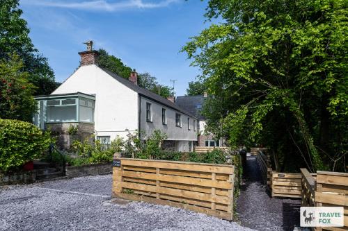 Orchard Cottage and Hot Tubs - 15mins To Snowdon