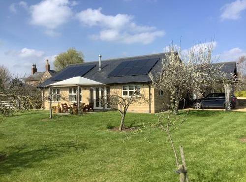 Orchard Cottage, Clematis cottages, Stamford. Accessible luxury home.