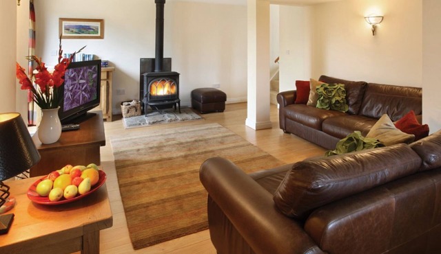 Orchard Cottage, set on the Cheshire border, is an intriguing barn conversion.