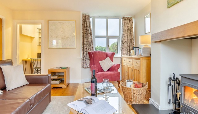 Orchard Cottage - Two Bedroom House, Sleeps 4