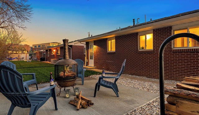 Orchard Flats | Perfect Group Stay w/Yard and BBQ