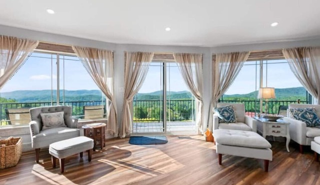 Orchard Hill Vintage Cottage