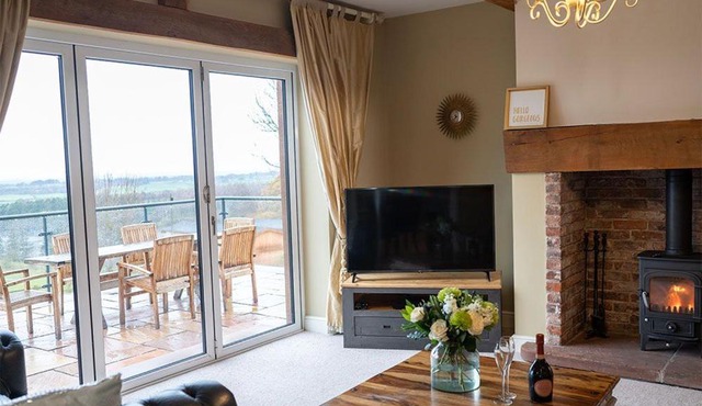 Orchard House, Castle Carrock, luxurious, characterful cottage with hot tub and countryside views