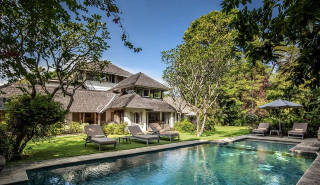 Orchard House - Hidden Oasis in Central Seminyak