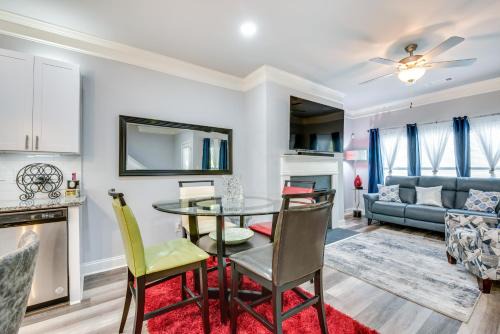 Orchard Knob Home Base Near Mercedes-Benz Stadium!