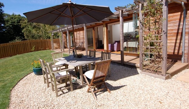 ORCHARD RETREAT, with open fire in Sidmouth