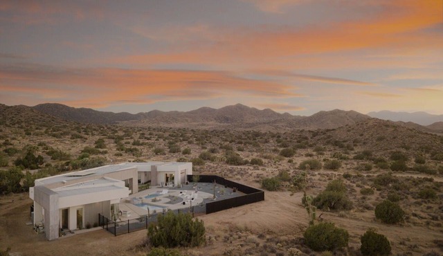 Orchid by Fieldtrip | Architectural Estate w Pool, Spa, Game Room