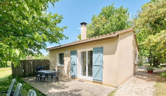 Orchidée - Holiday Home in the Heart of Périgord Noir with Shared Heated Pool