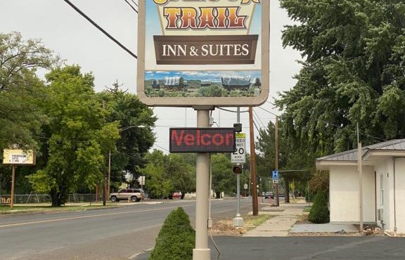 Oregon Trail Inn and Suites