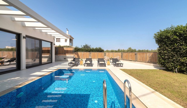 Oresteia Exclusive Villa, a Sublime Retreat