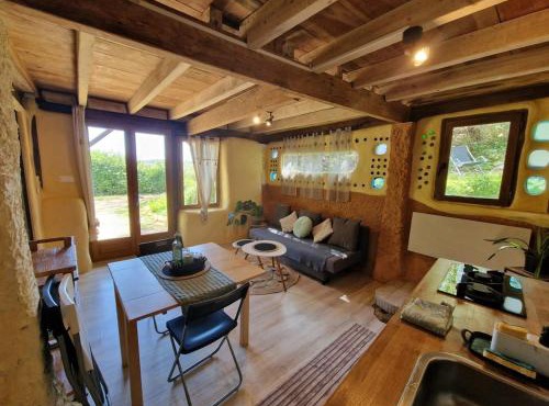 Organic and artistic home