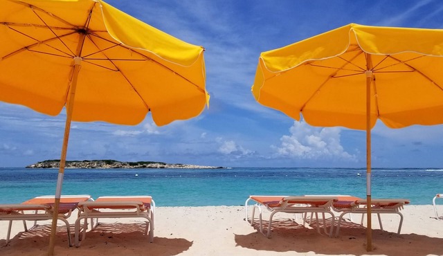 Orient Bay Village, St. MartinnWalking Distance To Club Orient