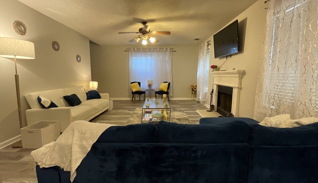 Original BeeNomadic ATL, Comfy Home Minutes From Airport & Downtown