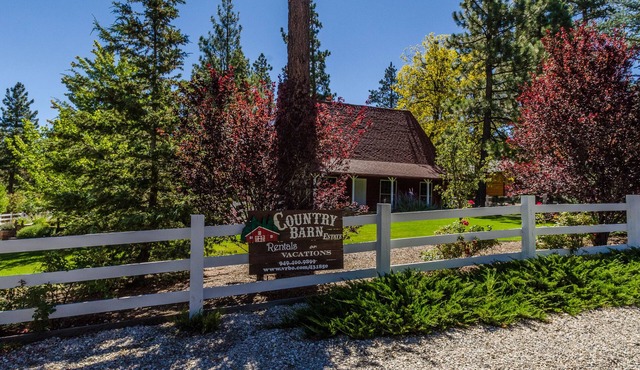 Original Fox Farm House Sleeps 8