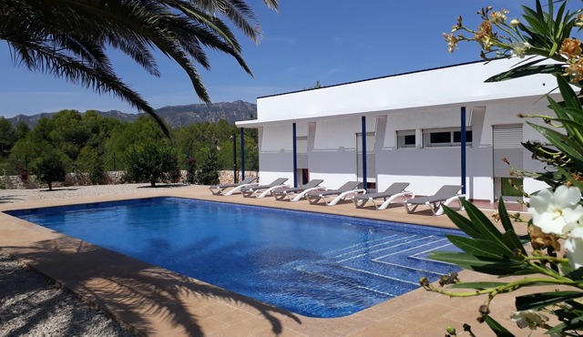 Original villa 500 m from the beach