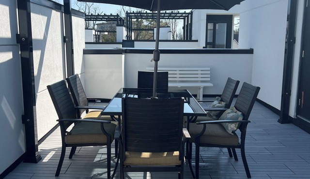 Oriluxstay-Cozy Condo Townhome Just Steps from the Water | Your Perfect Getaway
