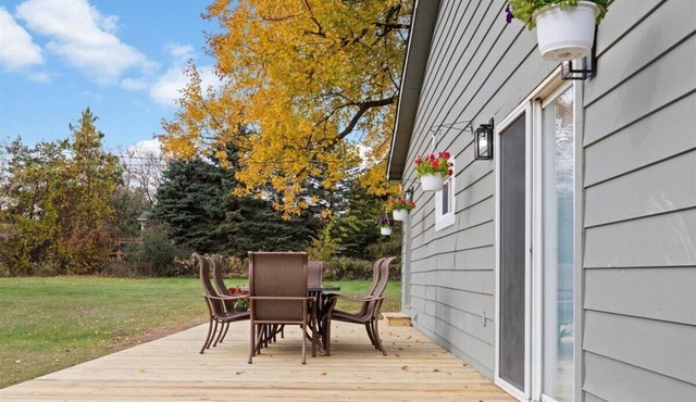 Orion Farmhouse Convenient Location to GM Plant and Great Lakes Crossing Mall