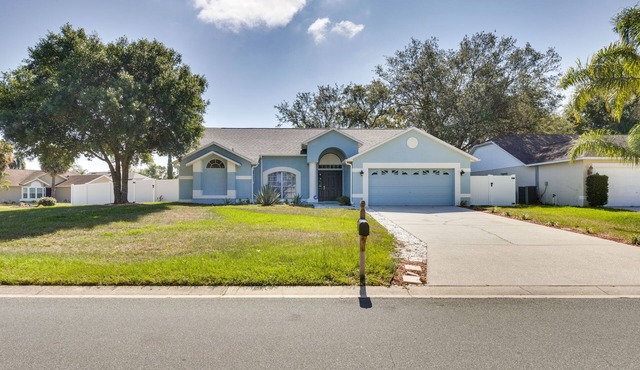Orlando Area Home w/Lanai: 10 Mi to Disney!