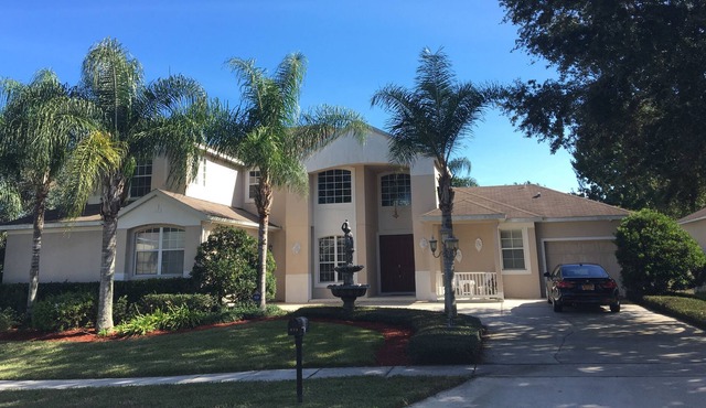 Orlando Centrally Located Luxury Home with Pool!