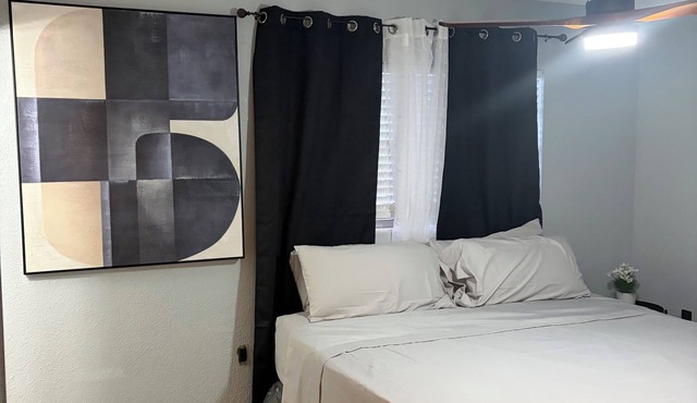 Orlando Downtown & Camping World Stadium Cozy 3 BDRM Retreat
