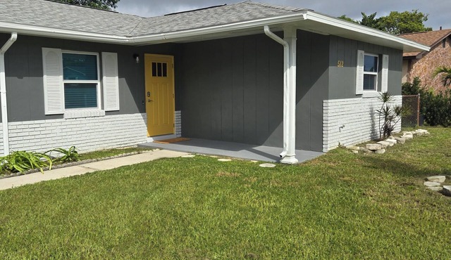 Orlando Gem near Disney, Epic, Sea World 3/2 house, fenced yard Long term OK