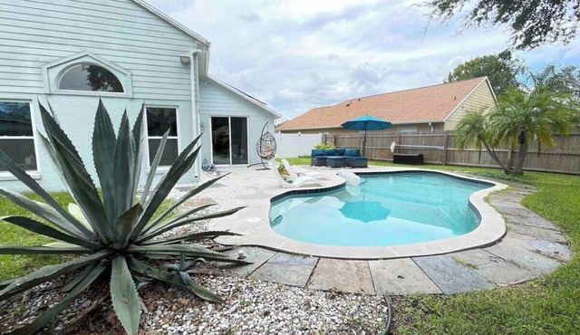 Orlando Heated*Pool Home close to Disney/UCF