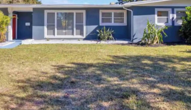 Orlando Pool House Vacation Home | Pet Friendly