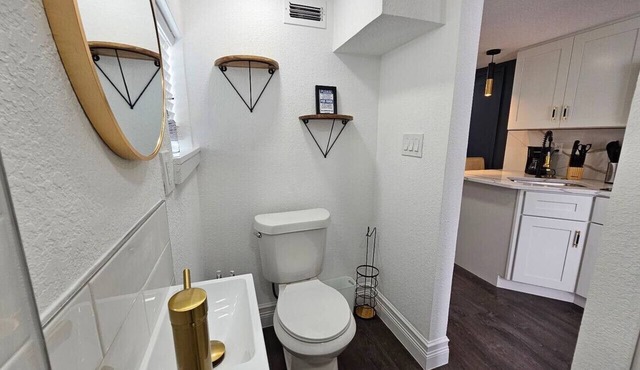 Orlando Tiny Home near KIA center w Free Parking