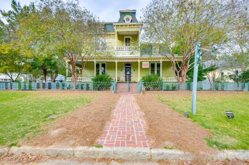 Ornate Victorian Home w/Courtyard & Fire Pit!