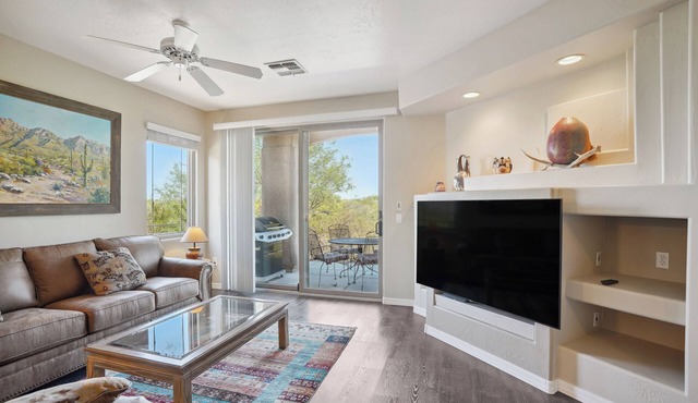 Oro Valley Condo w/Desert & Mountain Views!