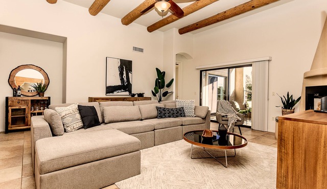 Oro Valley Mountain Villa overlooking El Conquistador Resort
