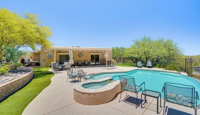 Oro Valley Retreat w/Pool & Breathtaking Views!