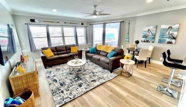 Osceola's Balcony #7