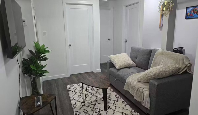 Oshmild Suites, 5 mins to various shops and Cinema