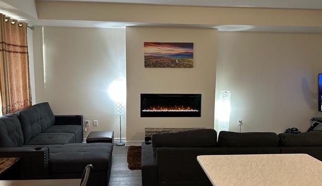 Oshos place is brand new townhouse, fully furnished, minutes from Niagara Falls