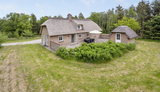 "Osmo" - 900m from the sea by Interhome