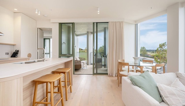 Osprey106 | Luxe Coastal Escape