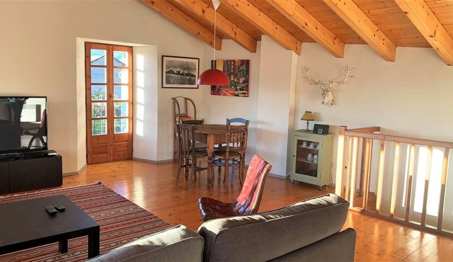 OSSEJA X - Two Bedroom House, Sleeps 5